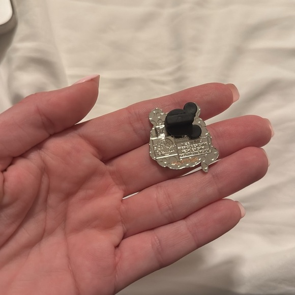 Disney parks munchling series 2 Emile French vanilla creme puff - Picture 3 of 3